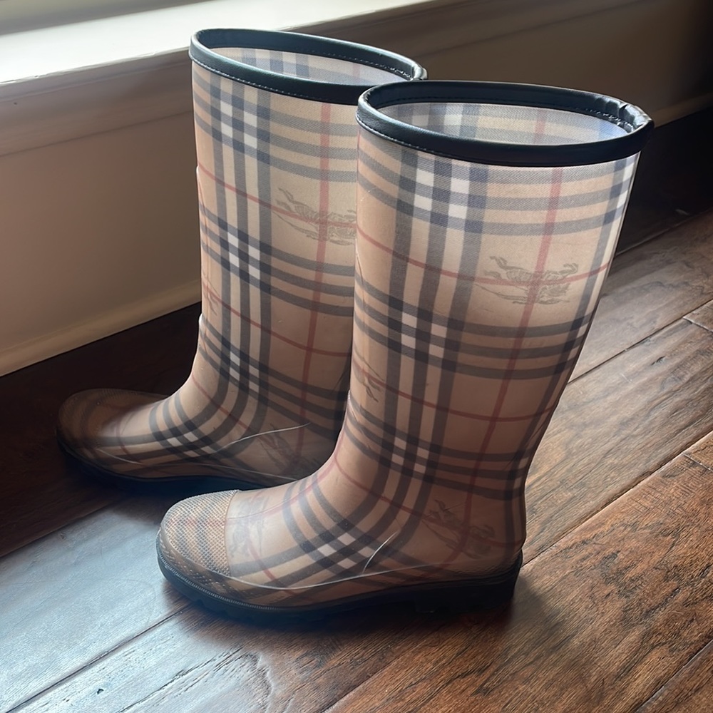 Burberry rain boots
